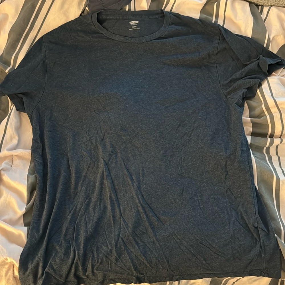 Old Navy T-Shirt